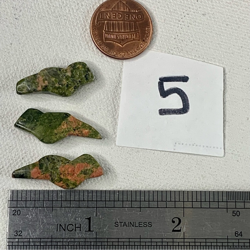3 Native American Style Carved Bird Fetish Animal Stone Beads Pink Green Unakite